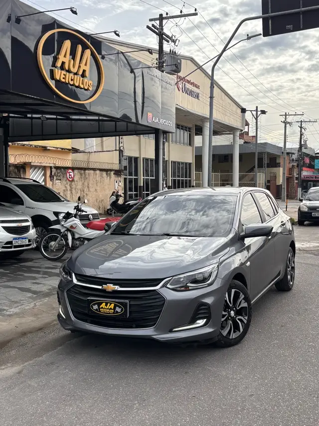 Carro Chevrolet Onix 2023 Premier 1.0 Turbo (Aut.)
