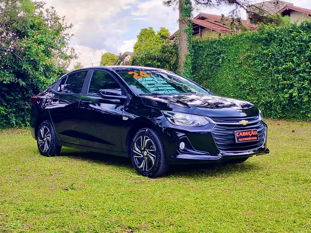 Carro Chevrolet Onix Plus 2024 LT 1.0