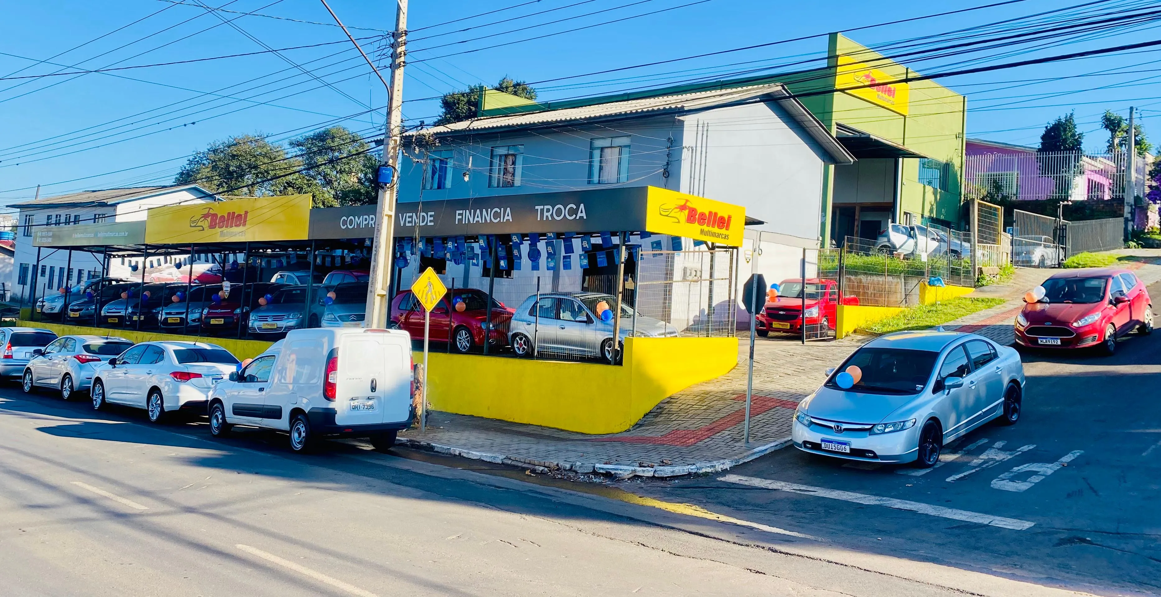 Fachada da loja Veículos à venda em BELLEI MULTIMARCAS - Chapecó - SC | Mobiauto