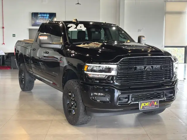 Carro RAM 2500 2024 Night Edition 6.7 4X4