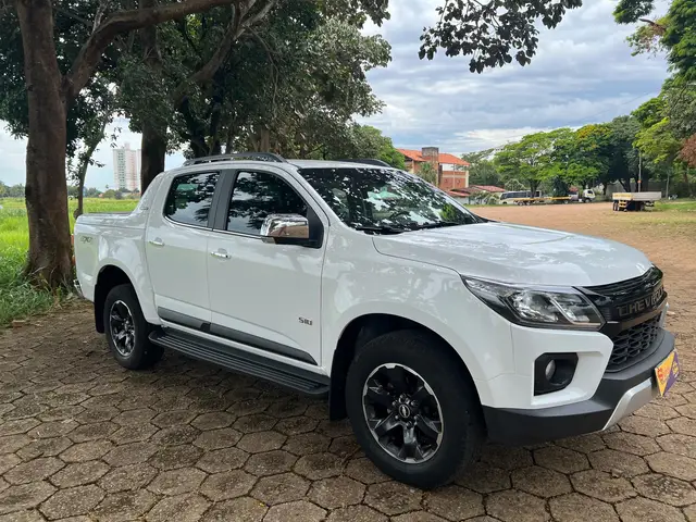 Carro Chevrolet S10 Cabine Dupla 2023 High Country 2.8 Turbodiesel (Aut.)