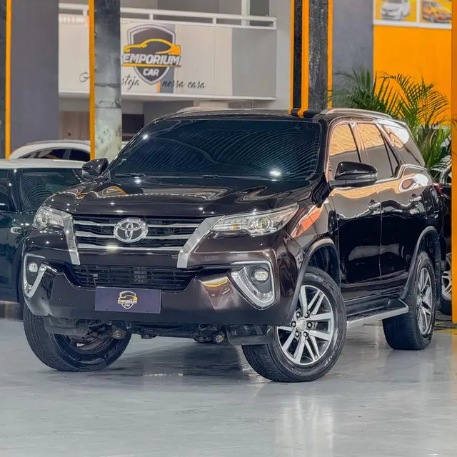 Carro Toyota SW4 2019 2.8 TDI SRX 7L 4x4 (Aut) (Diesel)