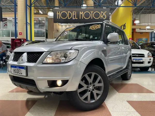 Carro Mitsubishi Pajero TR4 2015 2.0 16V 4x2 (Flex) (Aut)