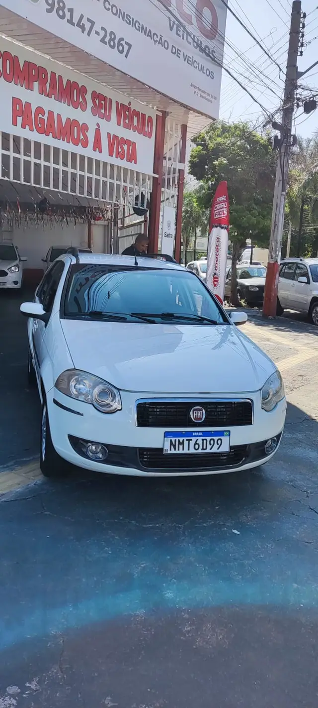 Carro Fiat Palio Weekend 2010 ELX 1.4 8V (Flex)