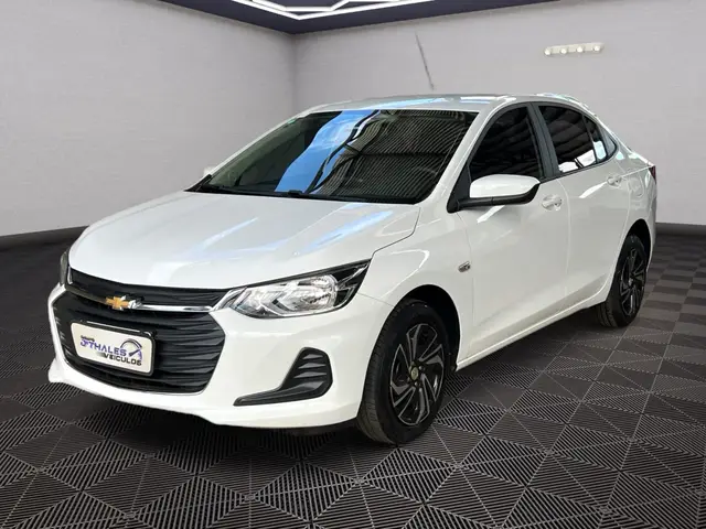 Carro Chevrolet Onix Plus 2023 LT 1.0
