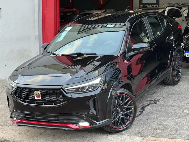 Carro Fiat Fastback 2025 Abarth