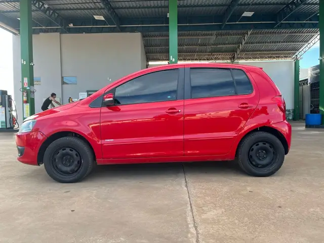 Carro Volkswagen Fox 2013 1.0 VHT (Flex) 4p