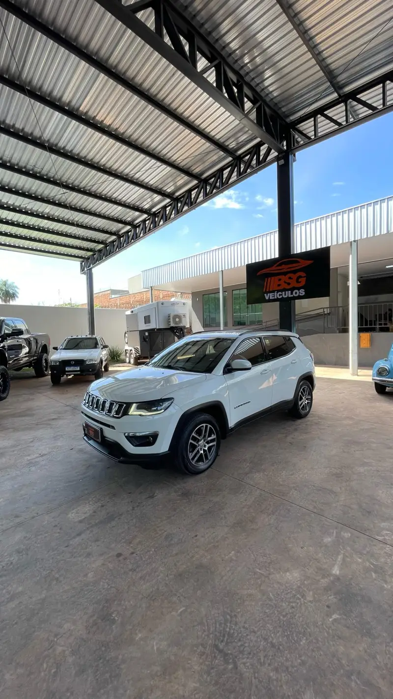 Jeep Compass 2.0 Sport 4x2 (Aut) (Flex)