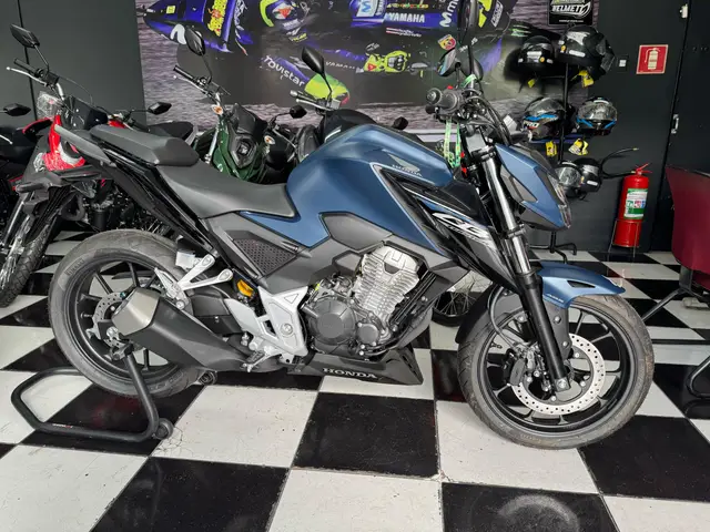 Moto Honda CB 300F Twister 2025 (ABS)