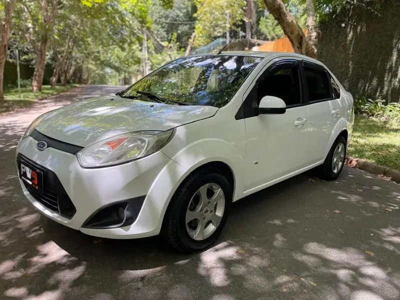 Ford Fiesta Sedan SE 1.6 Rocam (Flex)