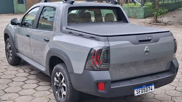 Picape intermediária combina dinâmica de carro de passeio a robustez do Duster 