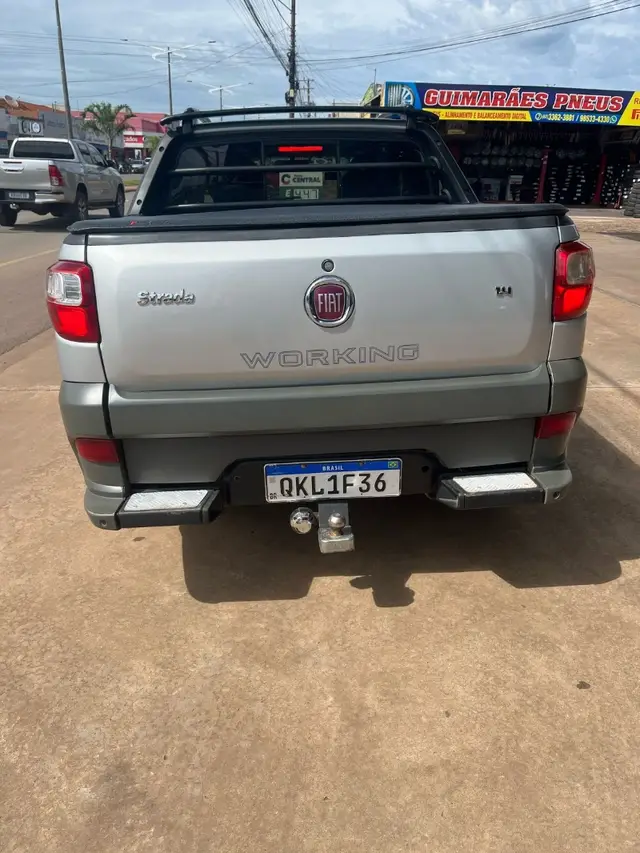 Carro Fiat Strada 2017 Hard Working 1.4 (Flex) (Cabine Dupla)