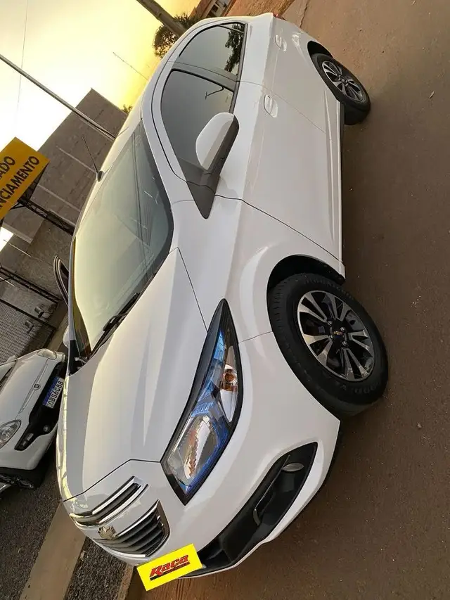 Carro Chevrolet Onix 2015 1.4 LTZ SPE/4 (Aut)