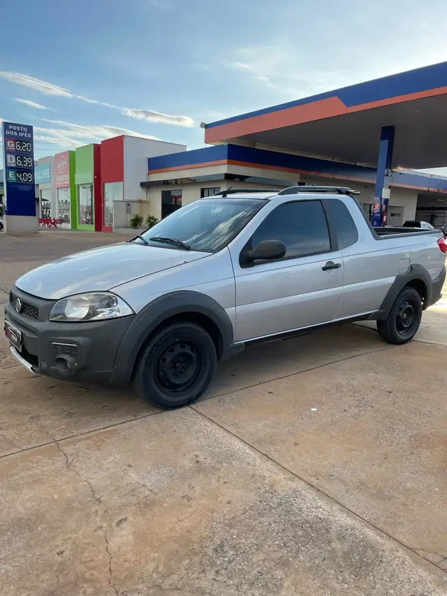 Carro Fiat Strada 2015 Working 1.4 (Flex) (Cabine Estendida)