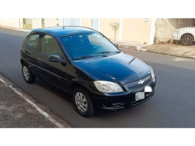 Carro Chevrolet Celta 2013 LS 1.0 (Flex) 2p