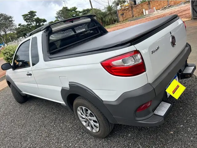 Carro Fiat Strada 2018 Hard Working 1.4 (Flex) (Cabine Estendida)