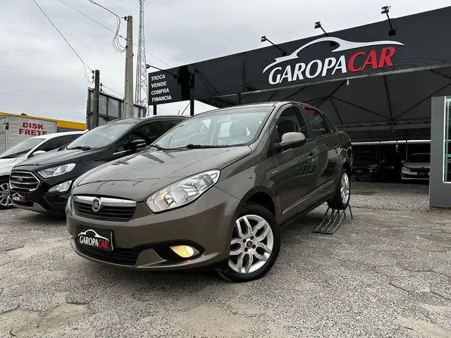 Carro Fiat Grand Siena 2015 ESSENCE ITALIA 1.6 Flex 16V