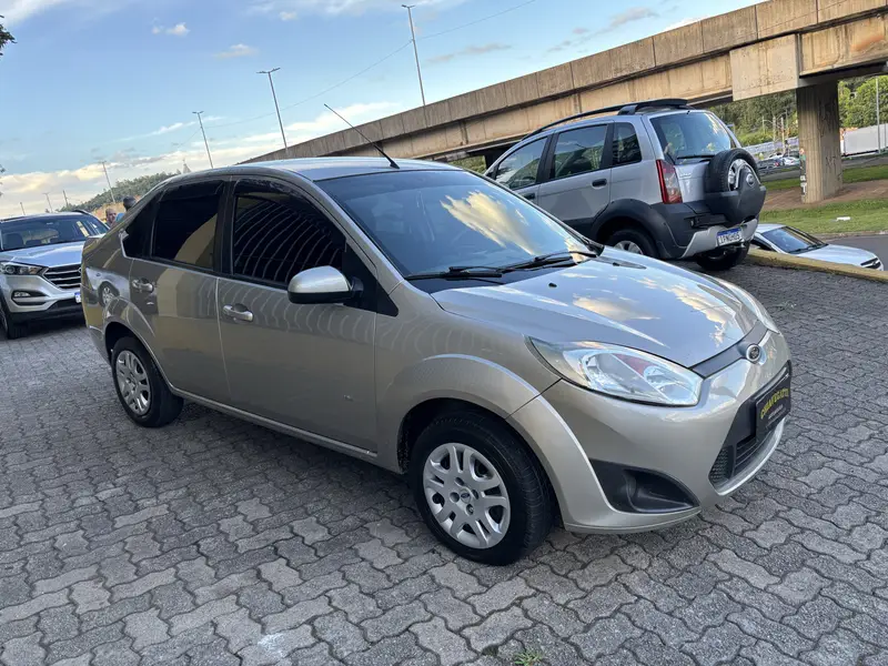 Ford Fiesta Sedan SE 1.6 Rocam (Flex)