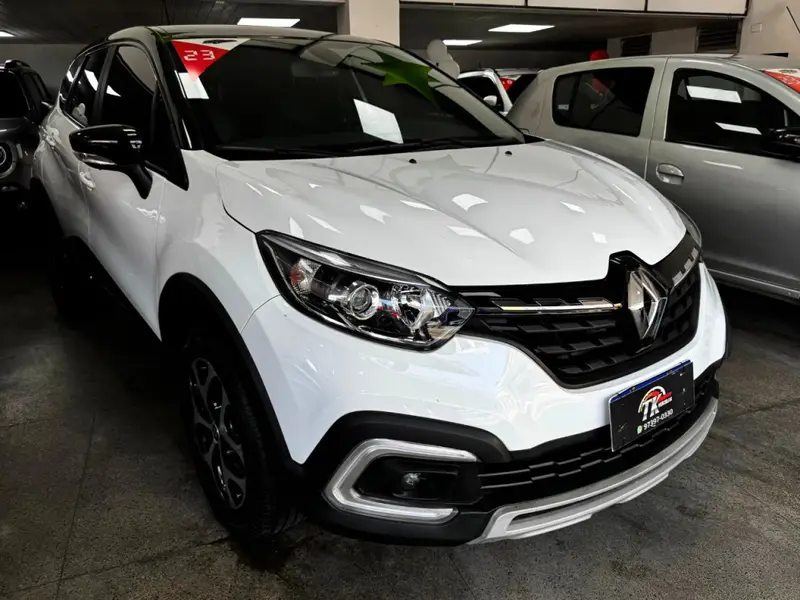 Renault Captur Intense 1.3 Turbo (flex) (Aut)