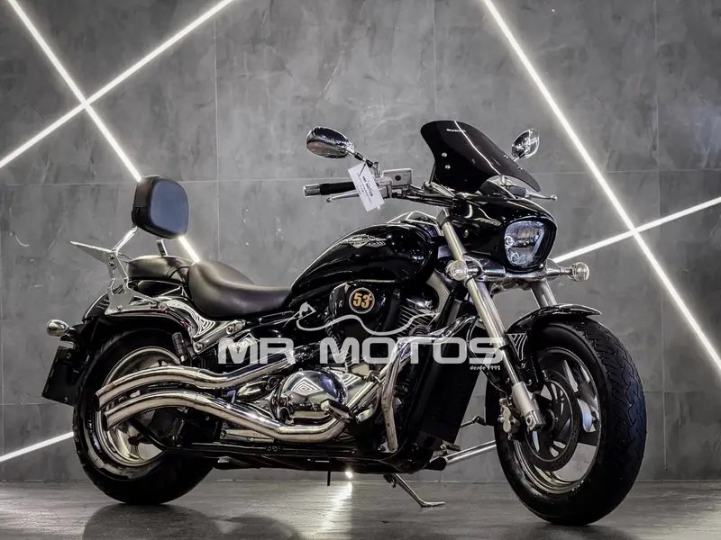 Suzuki Boulevard M800