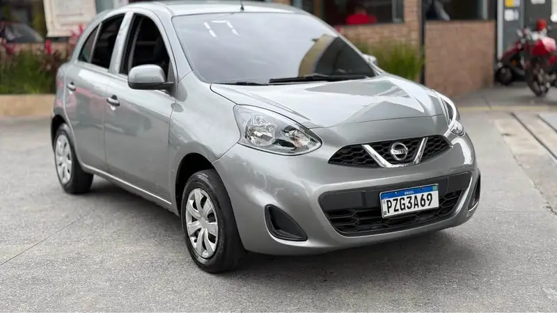 Nissan March 1.0 12V S (Flex)