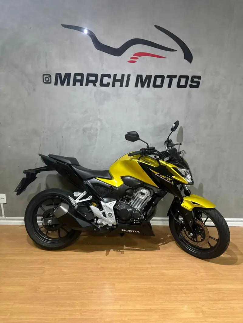 Honda CB 300F Twister (ABS)