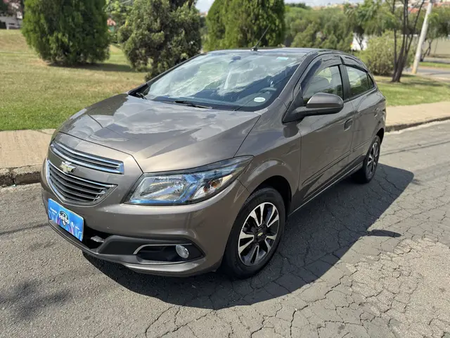 Carro Chevrolet Onix 2014 HATCH LTZ 1.4 8V FlexPower 5p Mec.