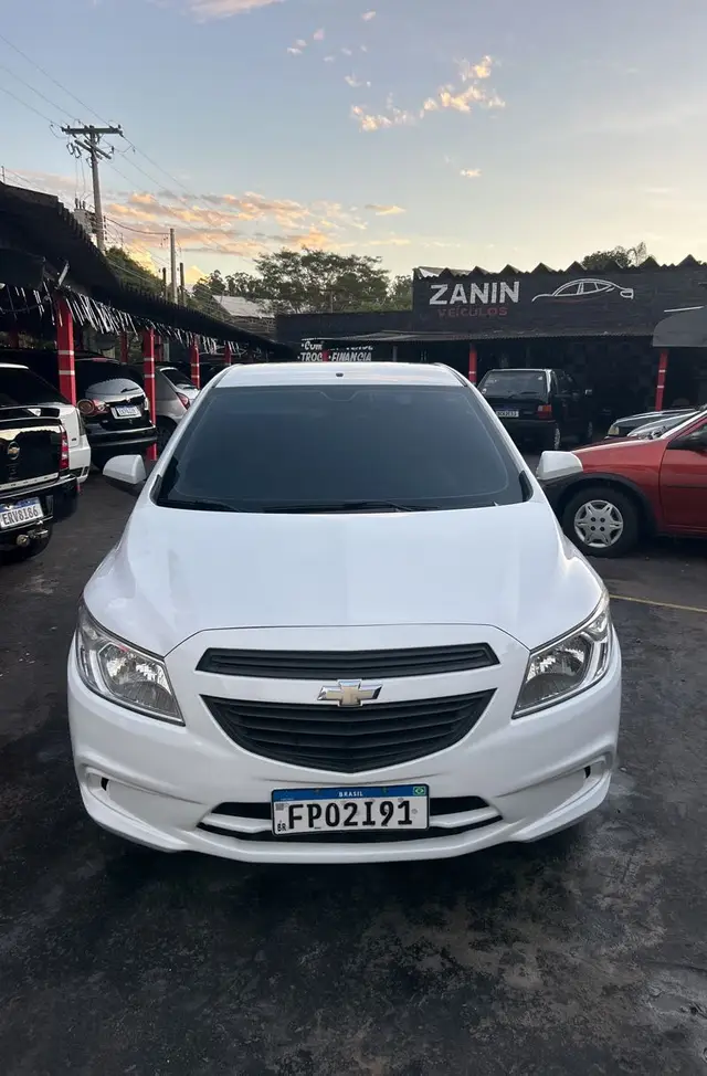 Carro Chevrolet Onix 2015 1.0 LS SPE/4