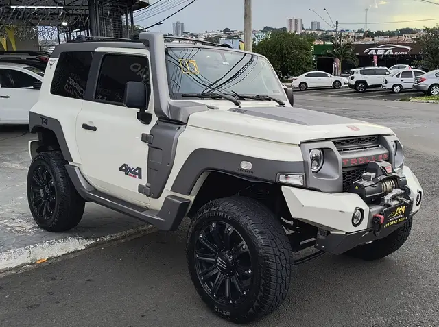 Carro Troller T4 2017 3.2 Diesel Bold 4x4