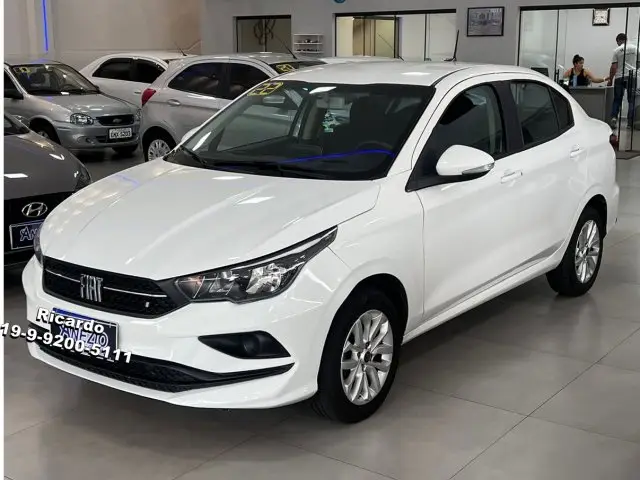 Carro Fiat Cronos 2022 Drive 1.3