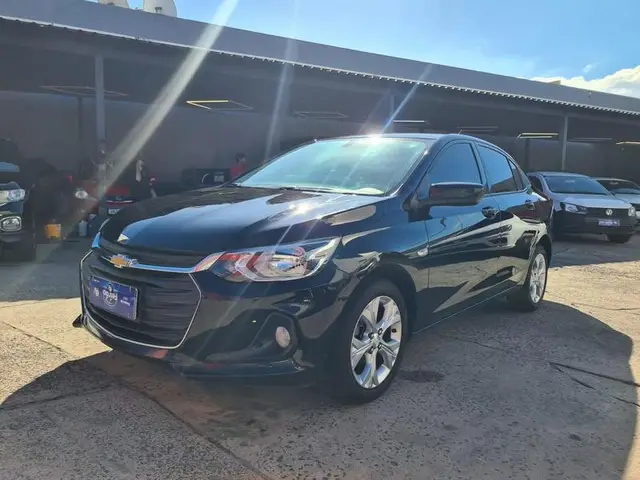 Carro Chevrolet Onix Plus 2023 LT 1.0