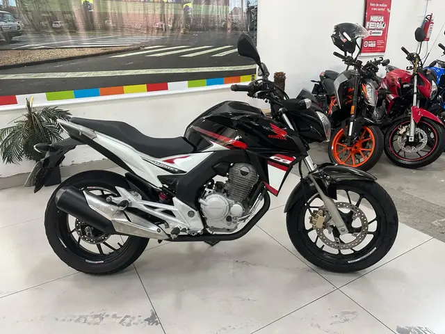 Moto Honda CB 250F Twister 2017 Standard