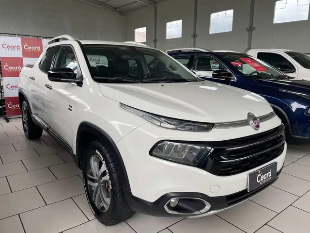 Carro Fiat Toro 2018 Volcano 2.0 diesel AT9 4x4