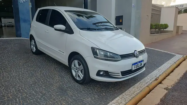 Carro Volkswagen Fox 2016 1.6 MSI Comfortline (Flex)