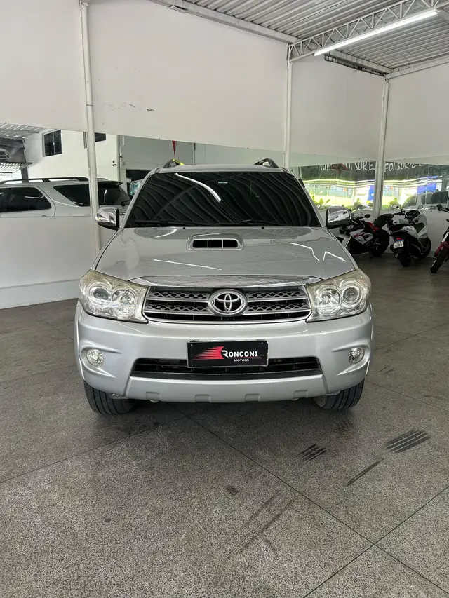 Carro Toyota Hilux SW4 2010 SRV 4x4 3.0 Turbo