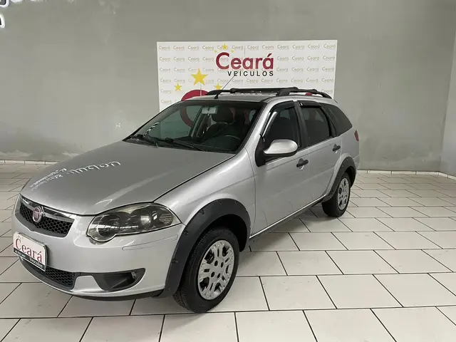 Carro Fiat Weekend 2015 Trekking 1.6 E.torQ (Flex)