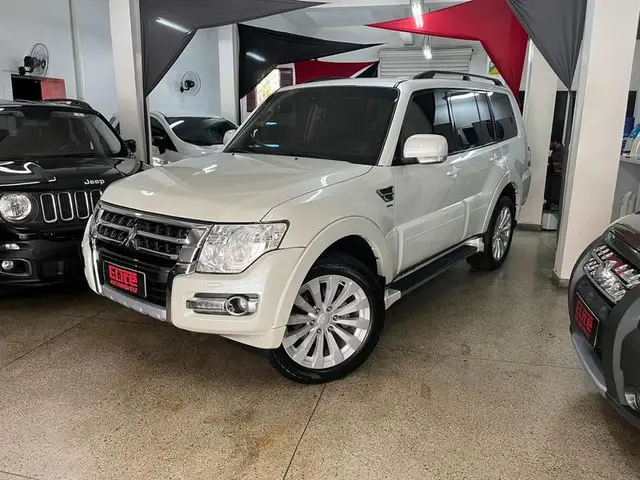 Carro Mitsubishi Pajero Full 2016 3.2 DI-D 5D HPE 4WD
