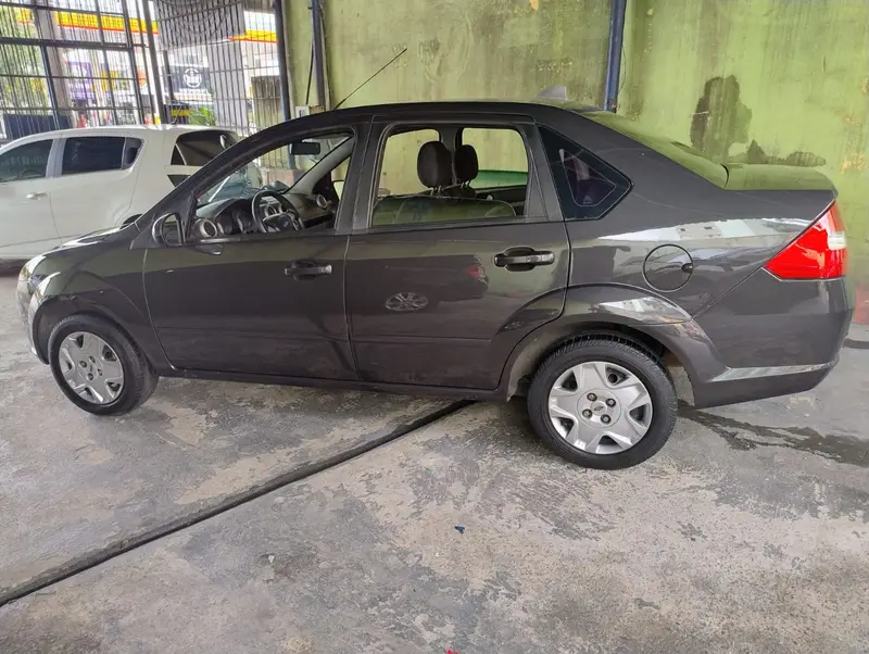Ford Fiesta Sedan 1.6 (Flex)