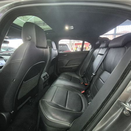XE 2.0 R-Sport 250