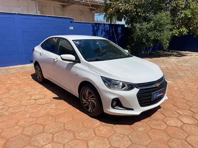 Carro Chevrolet Onix Plus 2024 LT 1.0 Turbo