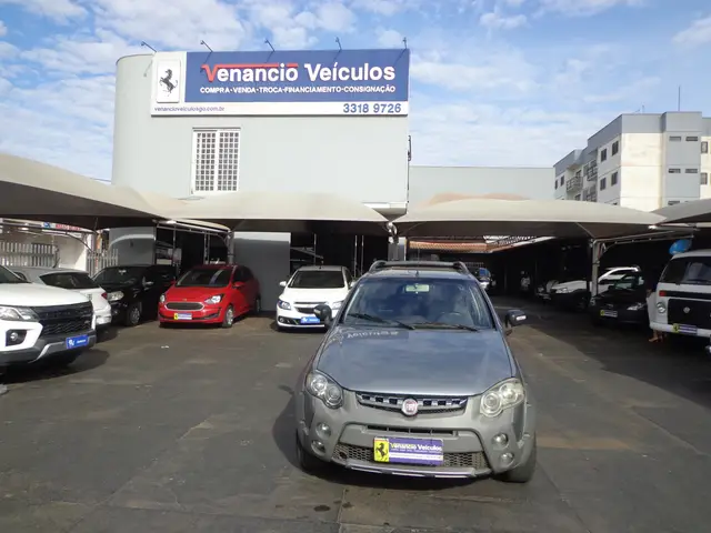 Carro Fiat Strada 2013 Adventure 1.8 16V (Flex) (Cabine Dupla)