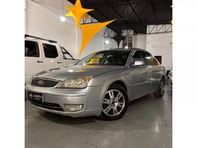 Ford Mondeo Sedan Ghia 2.0 16V (Aut)