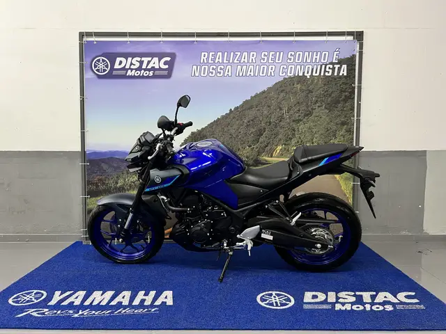 Carro Yamaha MT-03 2025 ABS