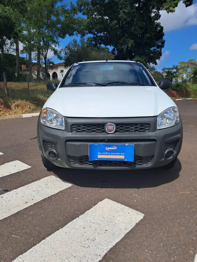Carro Fiat Strada 2015 Working 1.4 (Flex)