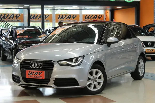 Carro Audi A1 2015 1.4 TFSI Sportback Attraction S Tronic