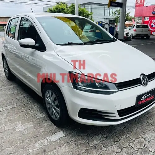Carro Volkswagen Fox 2015 Trendline 1.0 TEC (Flex)