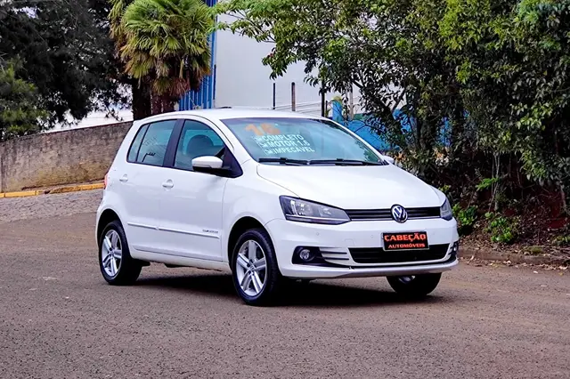 Carro Volkswagen Fox 2016 1.6 MSI Comfortline (Flex)