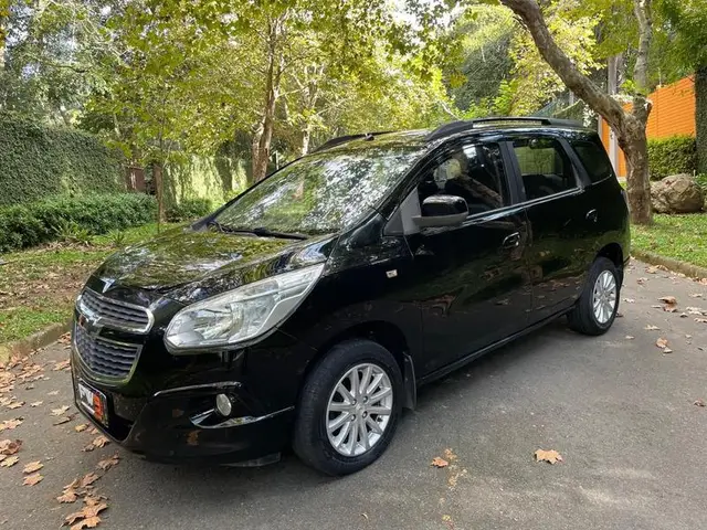 Carro Chevrolet Spin 2014 LT 5S 1.8 (Flex)