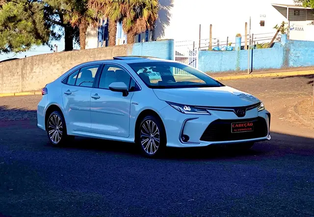 Carro Toyota Corolla 2021 Altis Premium Hybrid 1.8