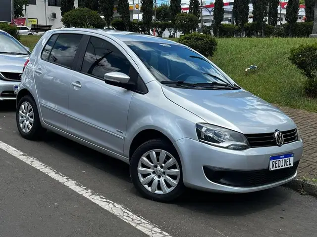 Carro Volkswagen Fox 2014 1.6 VHT (Flex)